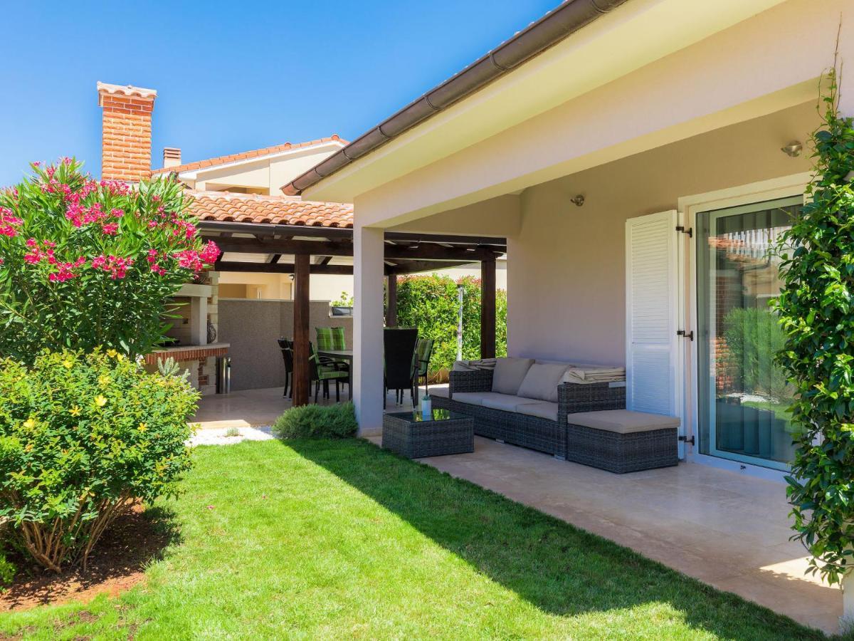 Holiday Home Villa Valentina By Interhome Loborika Zewnętrze zdjęcie