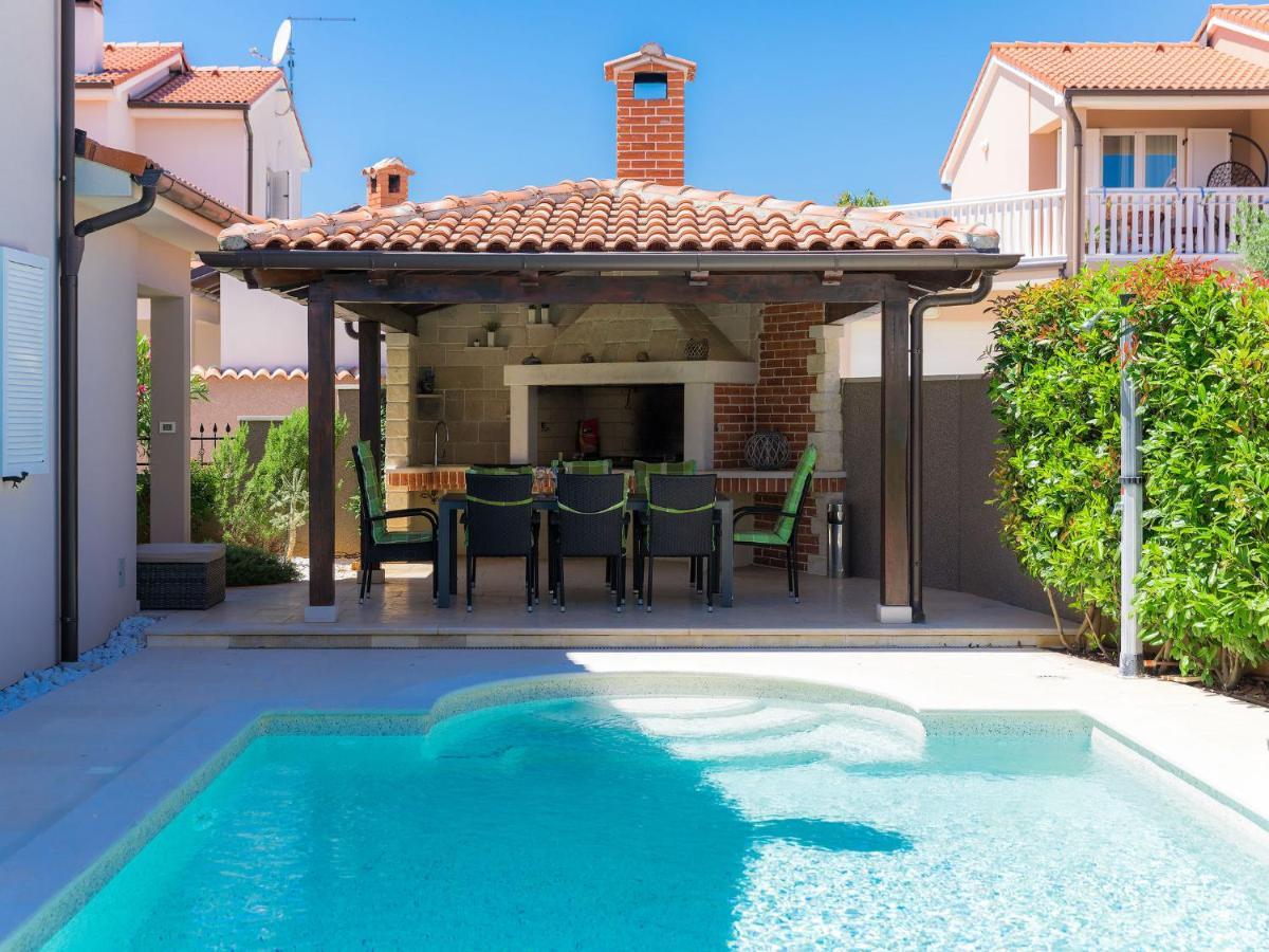 Holiday Home Villa Valentina By Interhome Loborika Zewnętrze zdjęcie